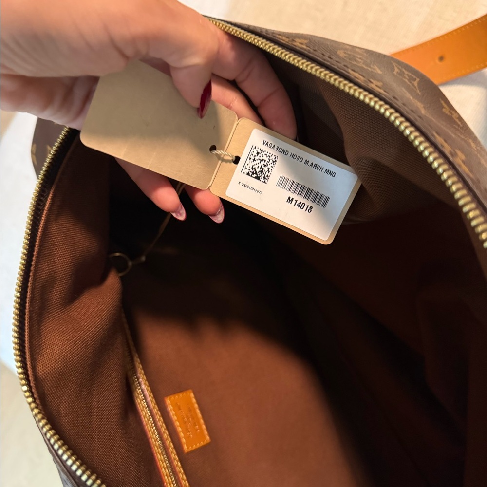 Louis Vuitton Vagabond Brown Hobo Monogram Bag - Picture 7 of 12